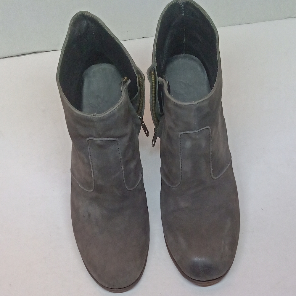 ESQUIVEL Dark Gray Jill Ankle Boots Women's  8.5M